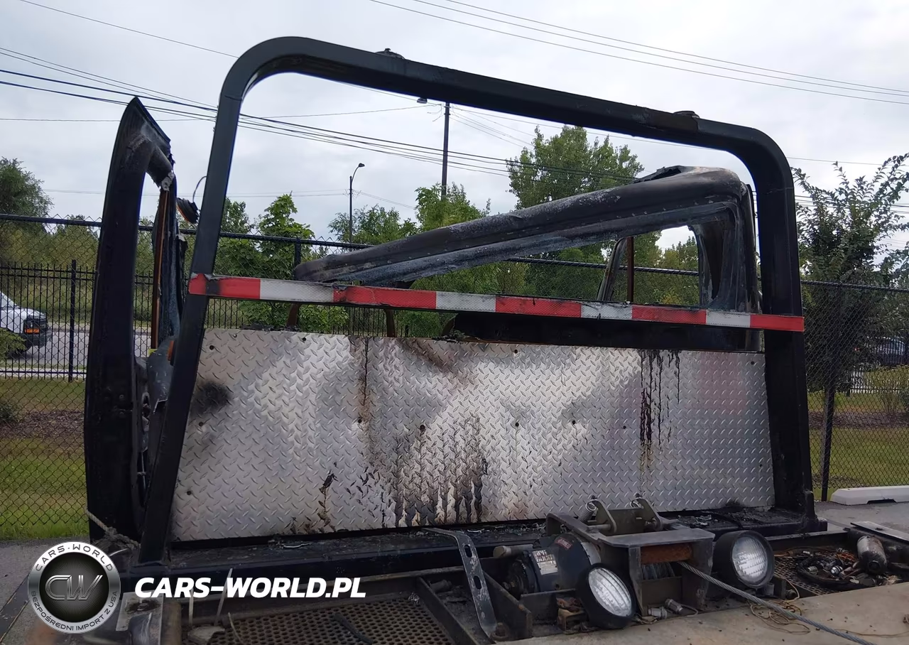 2005 Freightliner M2 106 Medium Duty VIN:1FVACWCT95DV11585 - 13