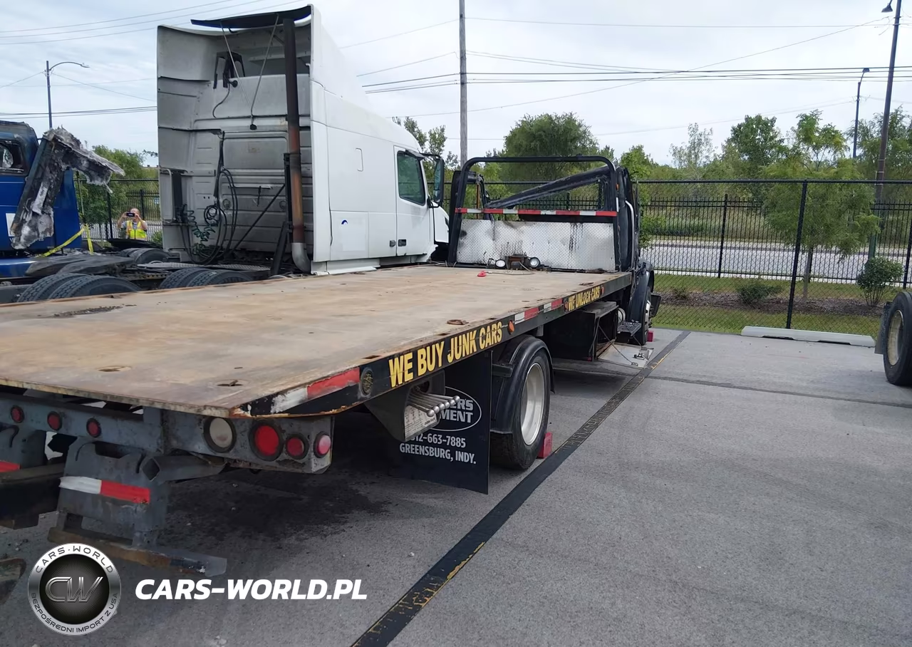 2005 Freightliner M2 106 Medium Duty VIN:1FVACWCT95DV11585 - 4