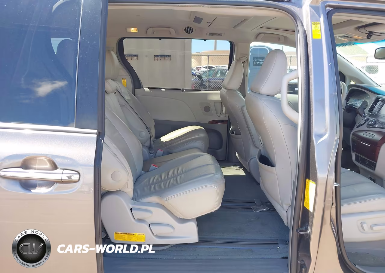 2014 Toyota Sienna Xle V6 7 Passenger Auto Access Seat-Xle V6 8 Passenger VIN:5TDYK3DCXES418413 - 8