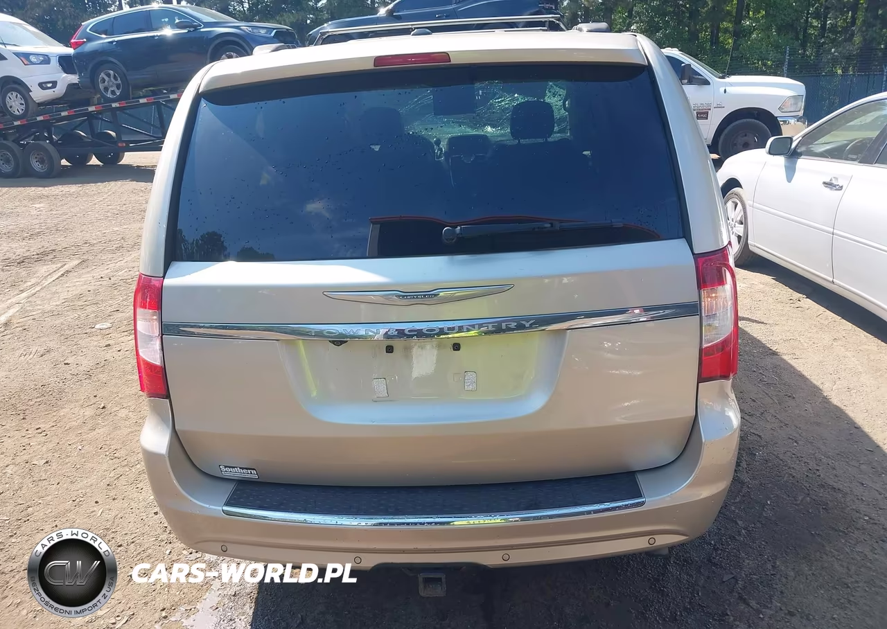2014 Chrysler Town & Country Touring-L 30Th Anniversary VIN:2C4RC1CG4ER328967 - 16