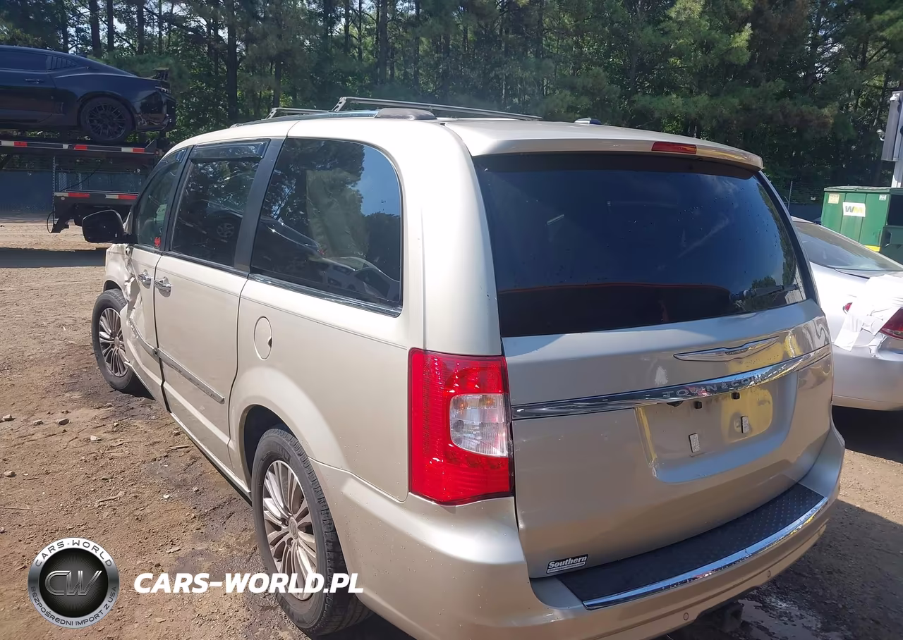 2014 Chrysler Town & Country Touring-L 30Th Anniversary VIN:2C4RC1CG4ER328967 - 3
