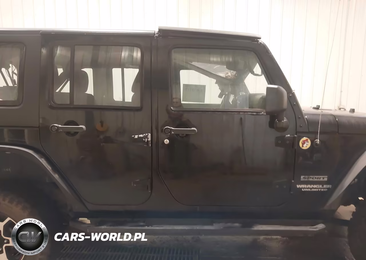 2013 Jeep Wrangler Unlimited Sport VIN:1C4BJWDG5DL632562 - 14