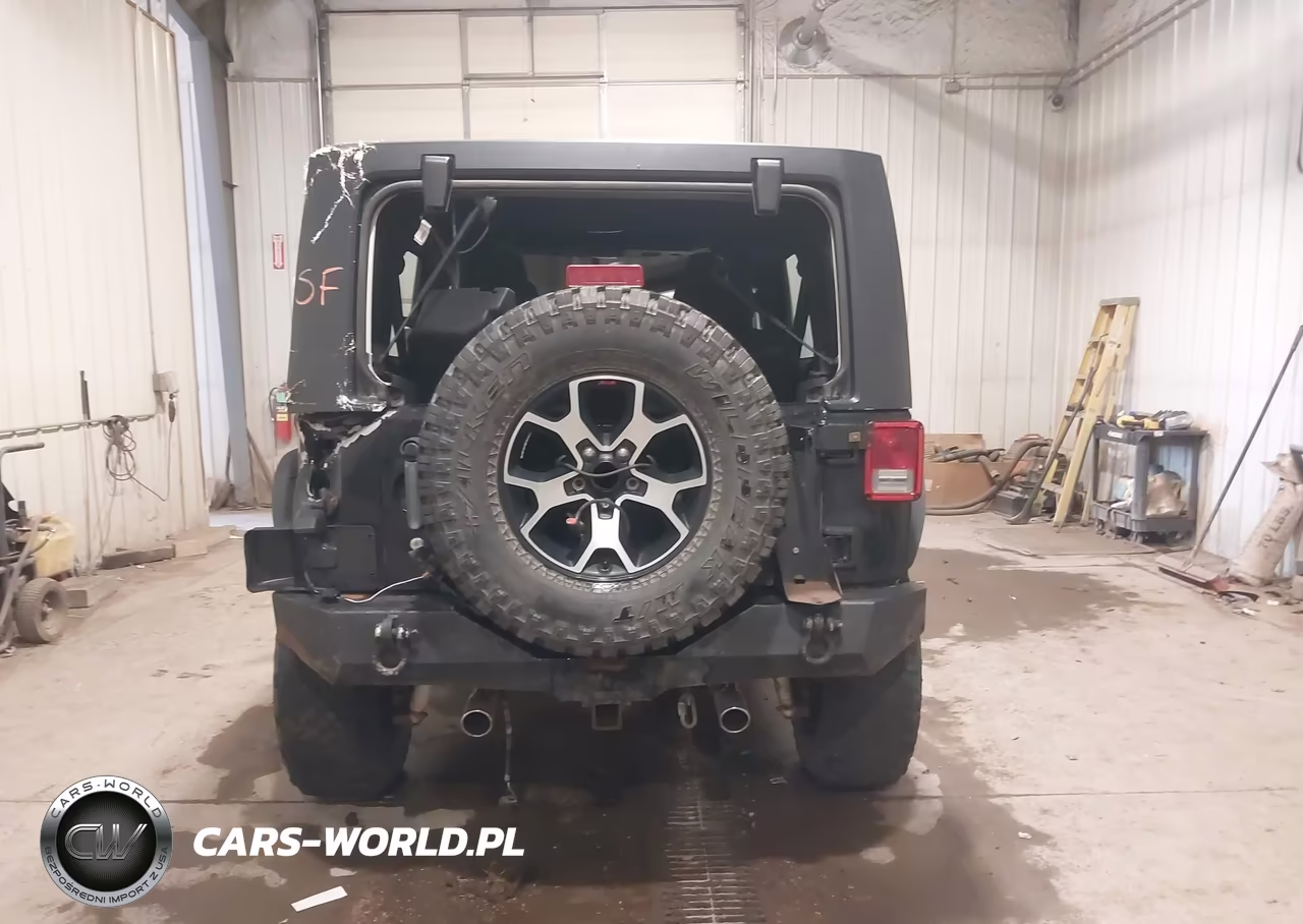 2013 Jeep Wrangler Unlimited Sport VIN:1C4BJWDG5DL632562 - 17