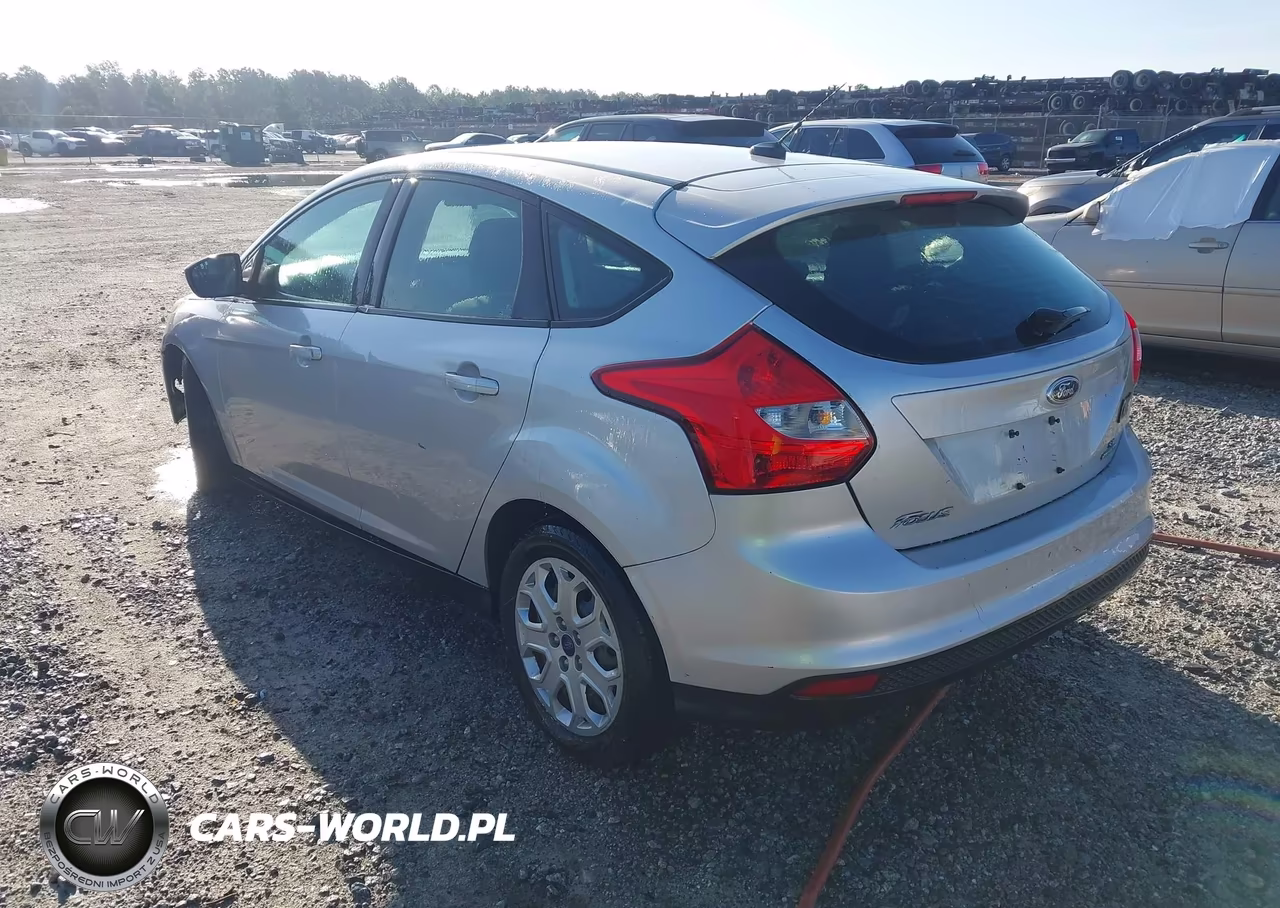 2012 Ford Focus Se VIN:1FAHP3K23CL436820 - 3