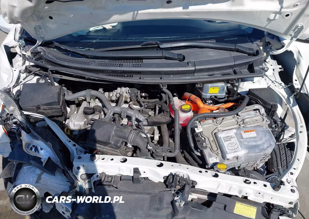 2014 Toyota Prius C Two VIN:JTDKDTB33E1565575 - 10