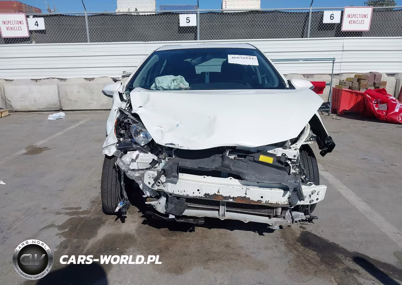 2014 Toyota Prius C Two VIN:JTDKDTB33E1565575 - 13