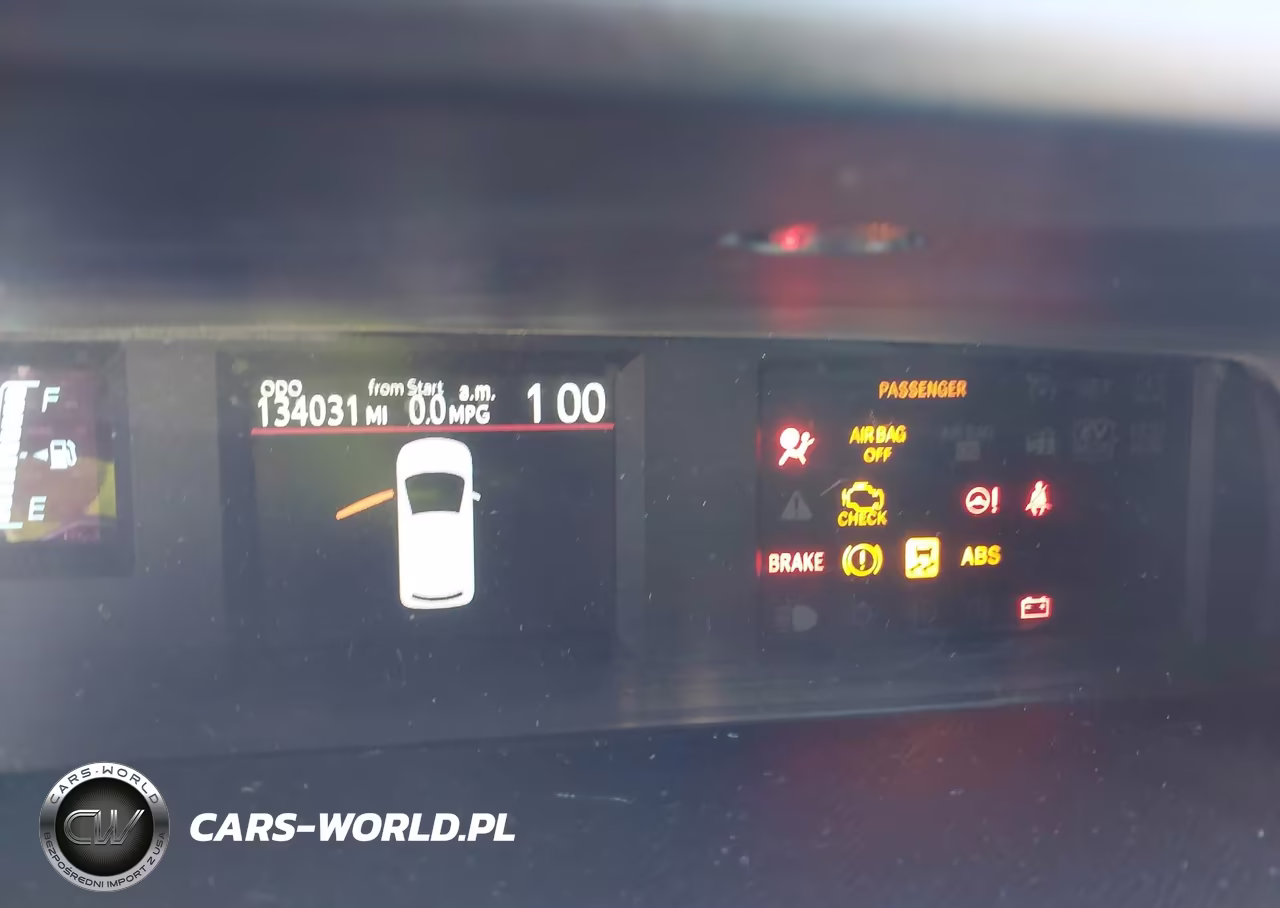 2014 Toyota Prius C Two VIN:JTDKDTB33E1565575 - 7