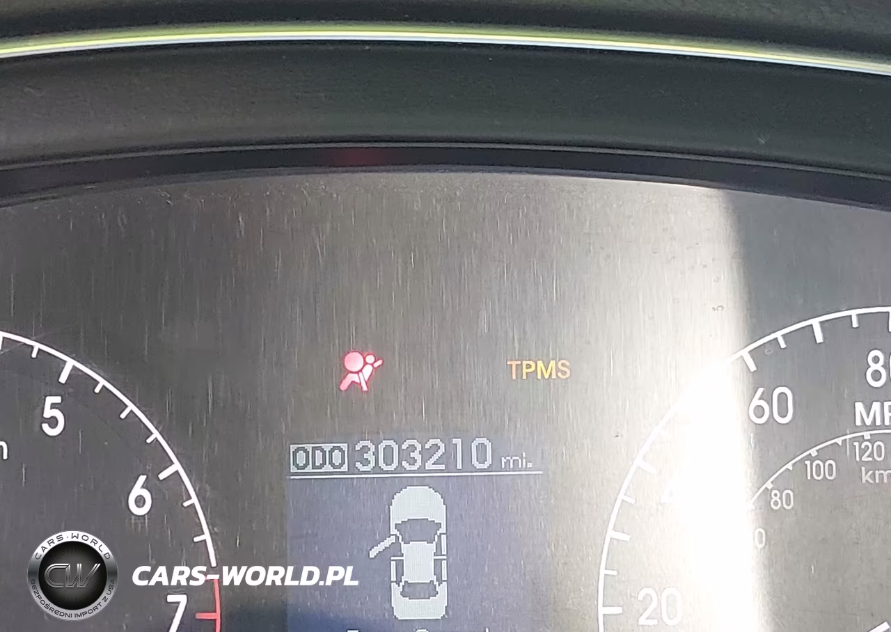 2012 Hyundai Genesis 3.8 VIN:KMHGC4DD2CU161064 - 7