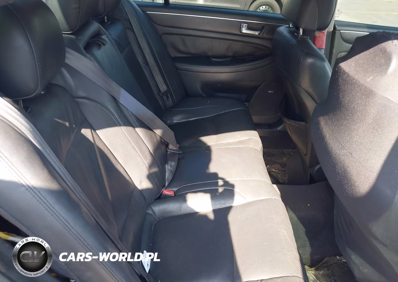 2012 Hyundai Genesis 3.8 VIN:KMHGC4DD2CU161064 - 8