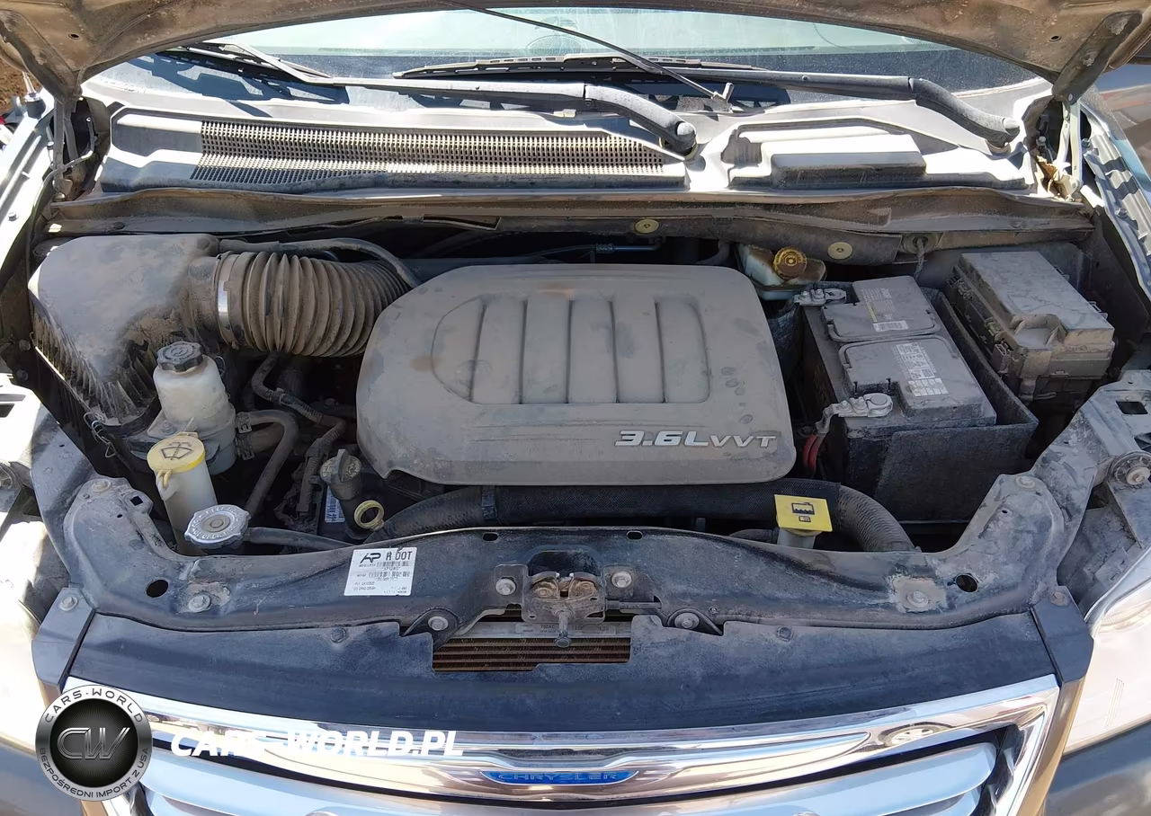 2016 Chrysler Town & Country Touring VIN:2C4RC1BG4GR245219 - 10