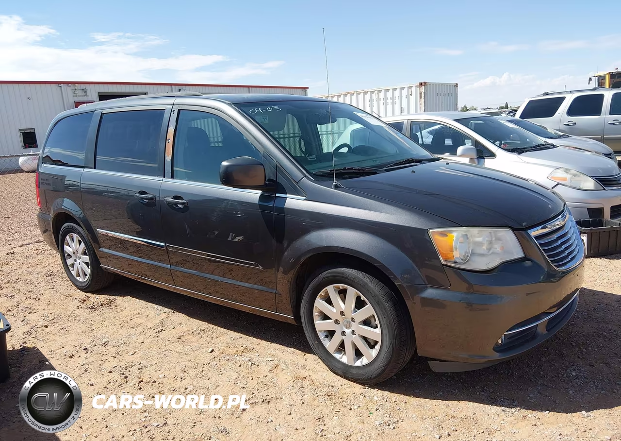 2016 Chrysler Town & Country Touring VIN:2C4RC1BG4GR245219 - 13
