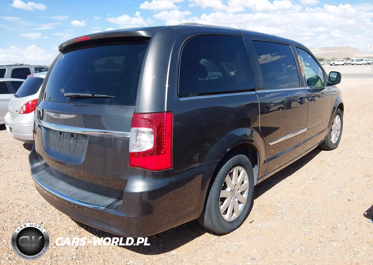 2016 Chrysler Town & Country Touring VIN:2C4RC1BG4GR245219 - 4