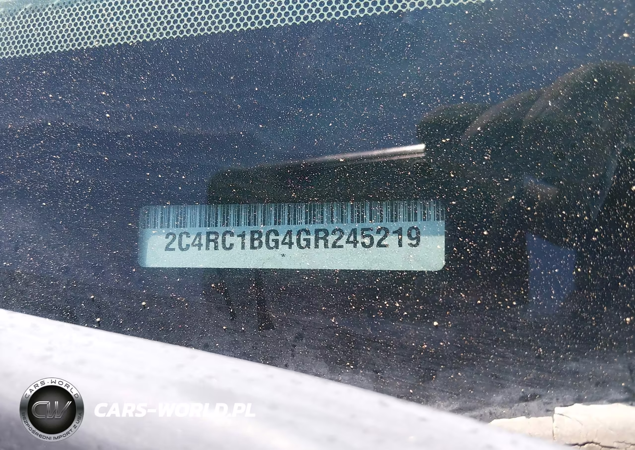 2016 Chrysler Town & Country Touring VIN:2C4RC1BG4GR245219 - 9