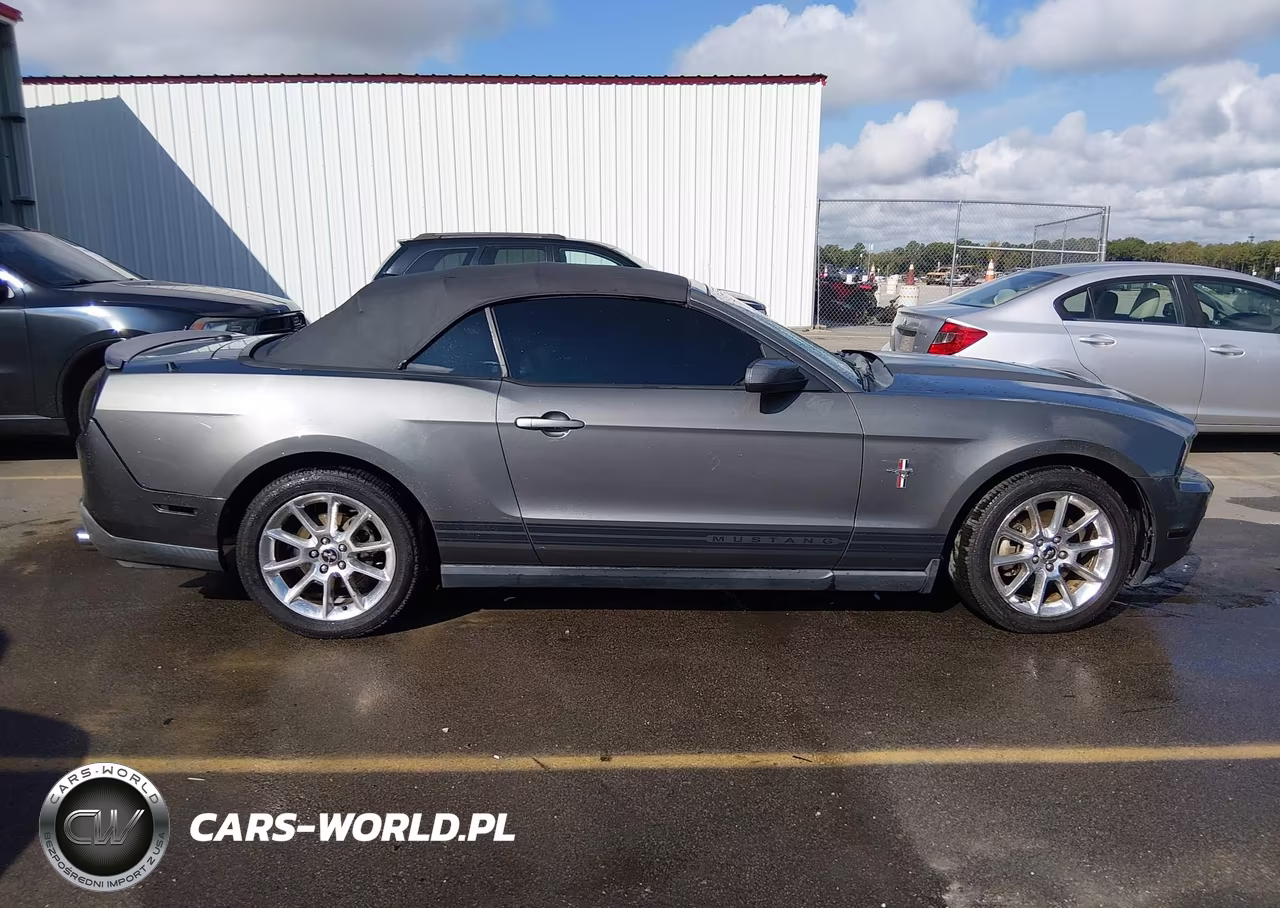 2011 Ford Mustang V6 Premium VIN:1ZVBP8EM0B5130054 - 14