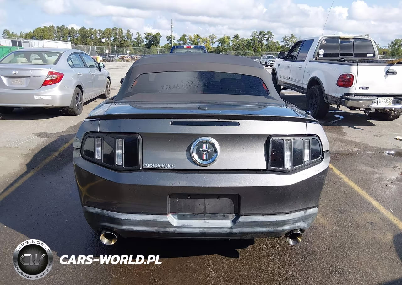 2011 Ford Mustang V6 Premium VIN:1ZVBP8EM0B5130054 - 17