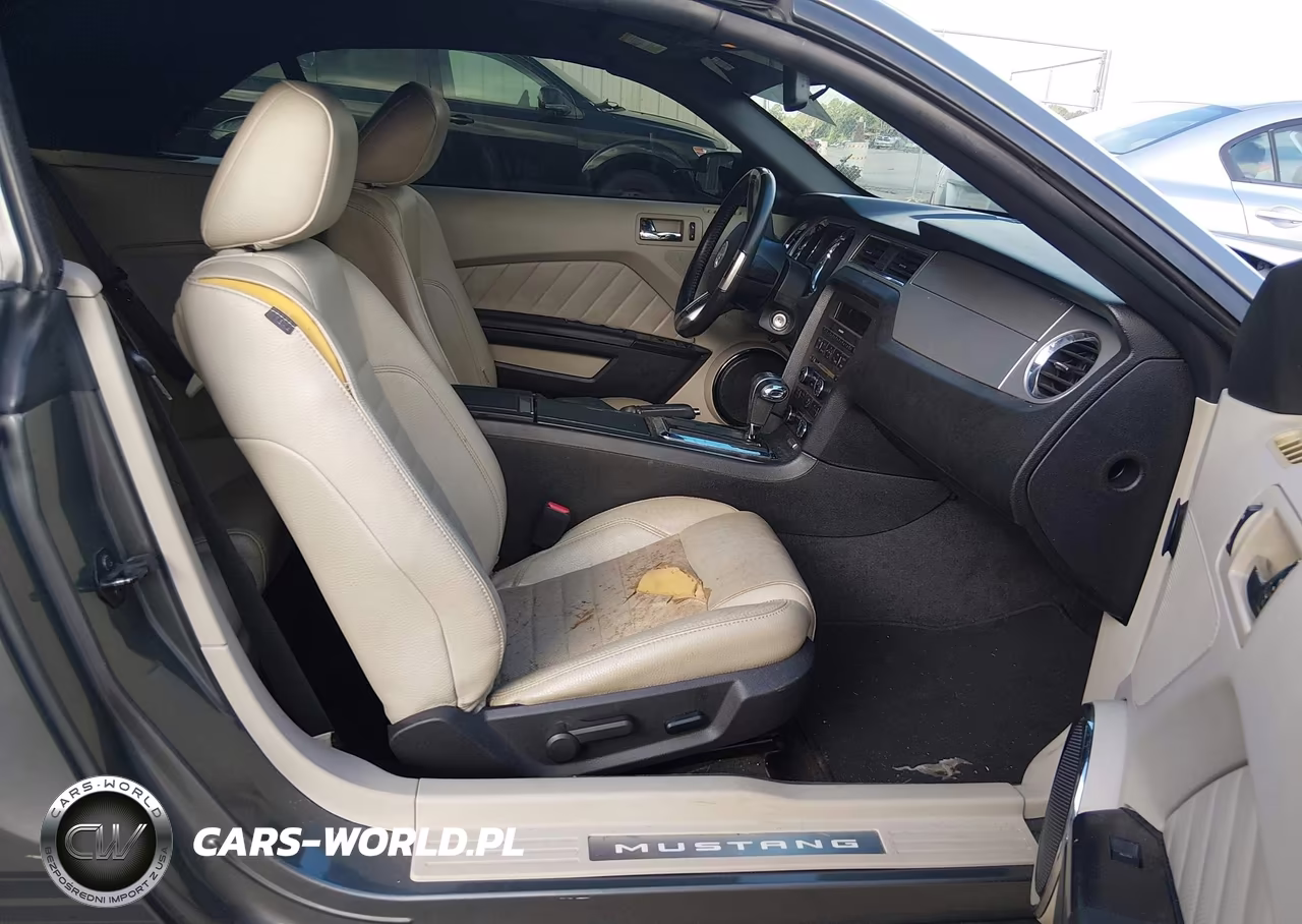 2011 Ford Mustang V6 Premium VIN:1ZVBP8EM0B5130054 - 5