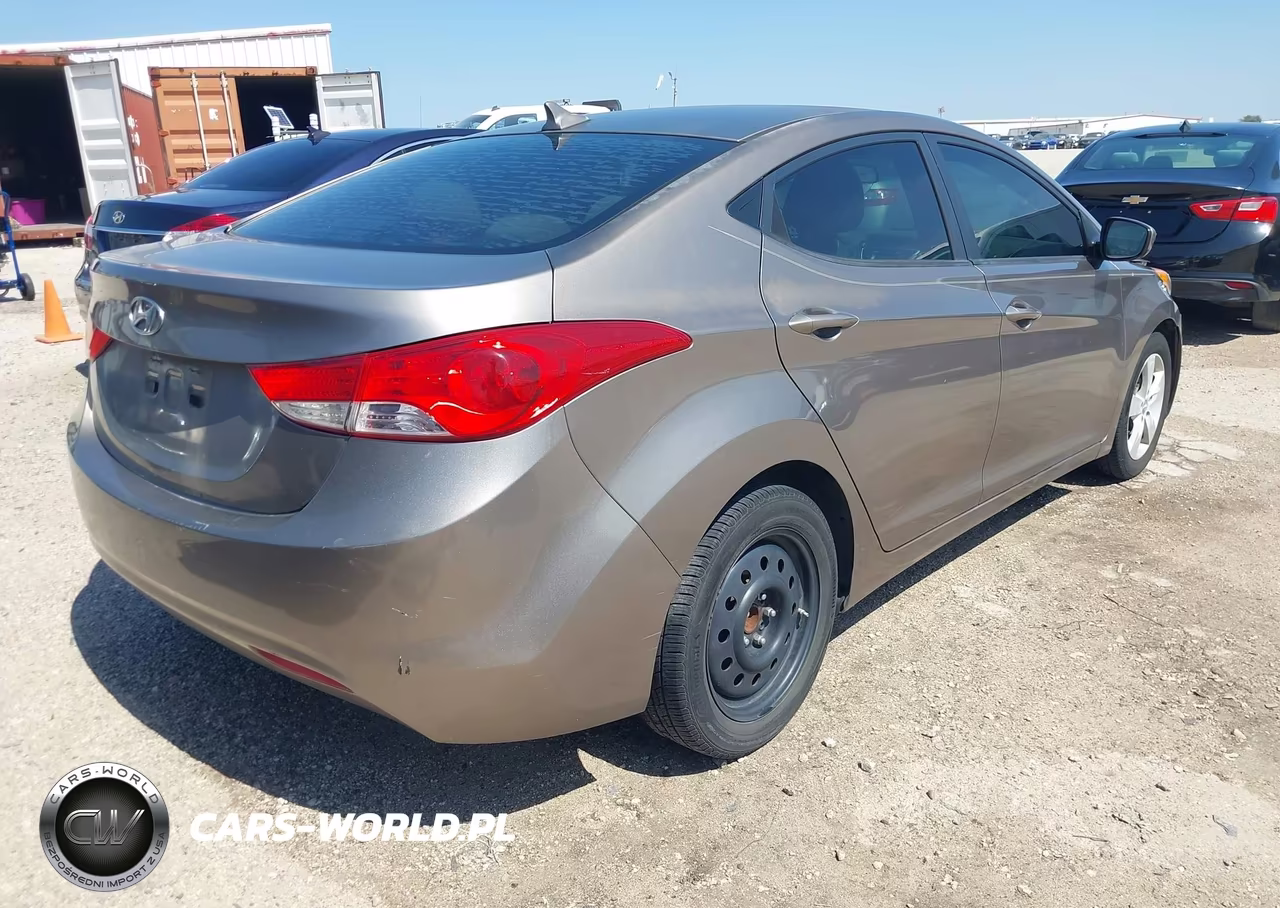 2011 Hyundai Elantra Gls VIN:5NPDH4AE9BH004467 - 4