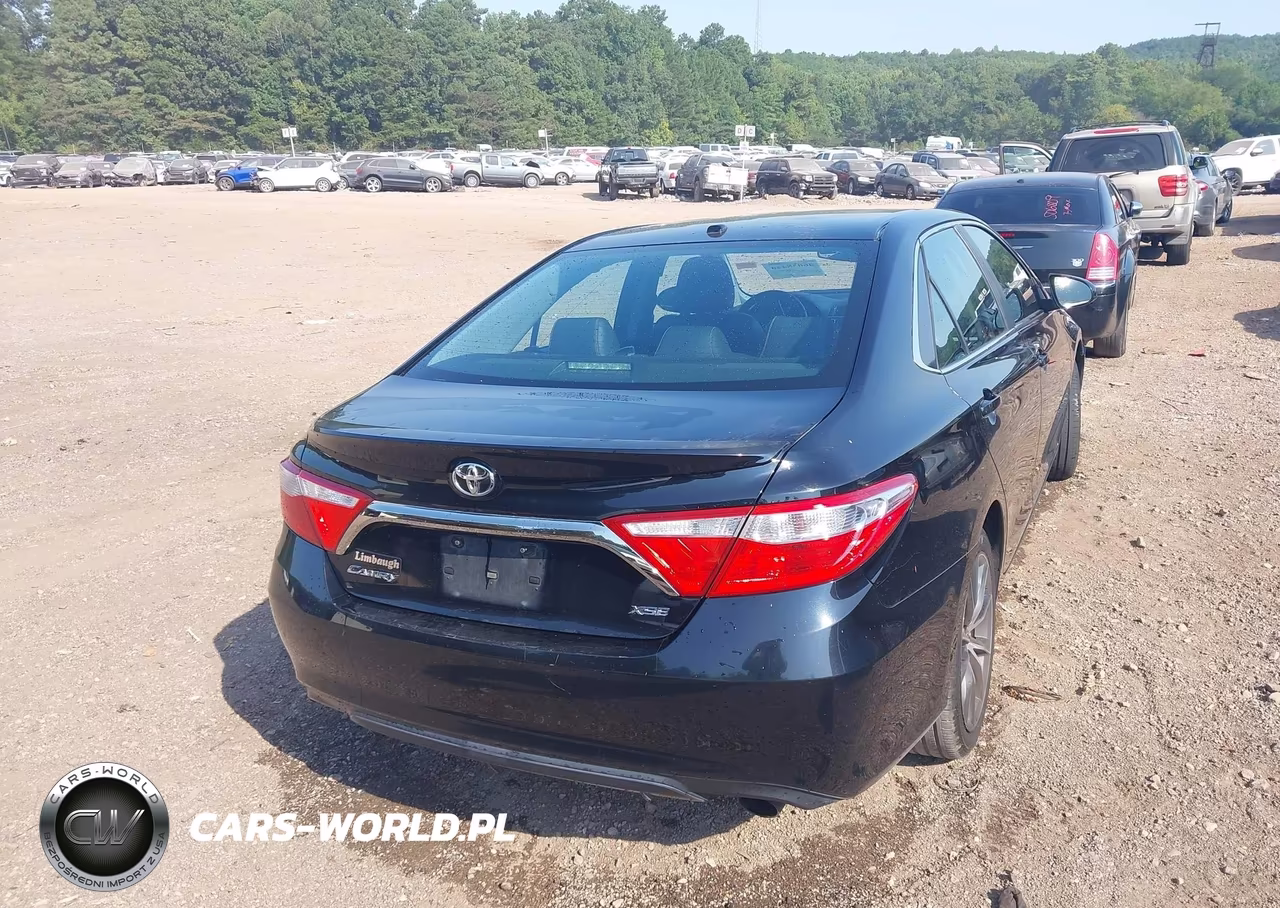 2017 Toyota Camry Xse VIN:4T1BF1FK4HU274260 - 4