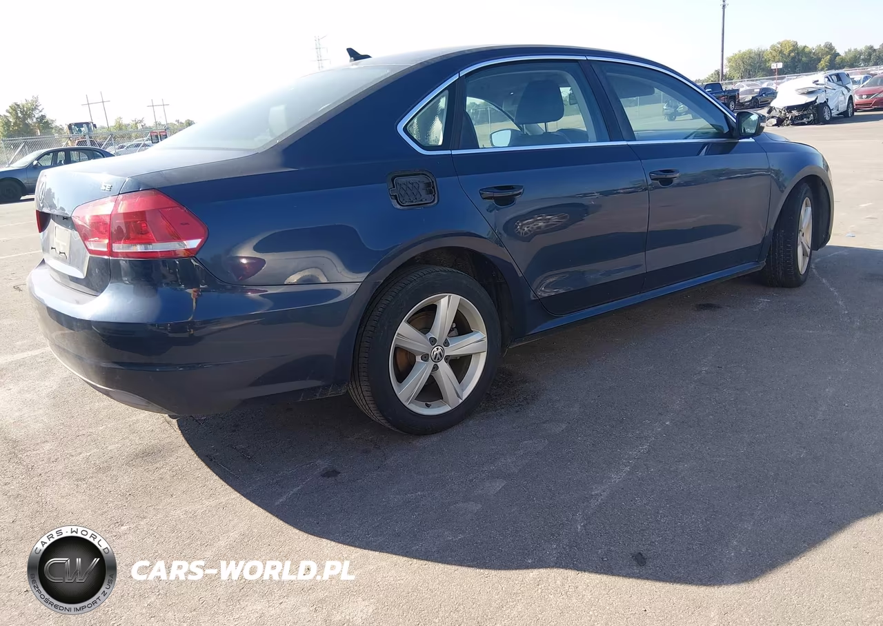 2013 Volkswagen Passat 2.5L Se VIN:1VWBH7A32DC068630 - 4