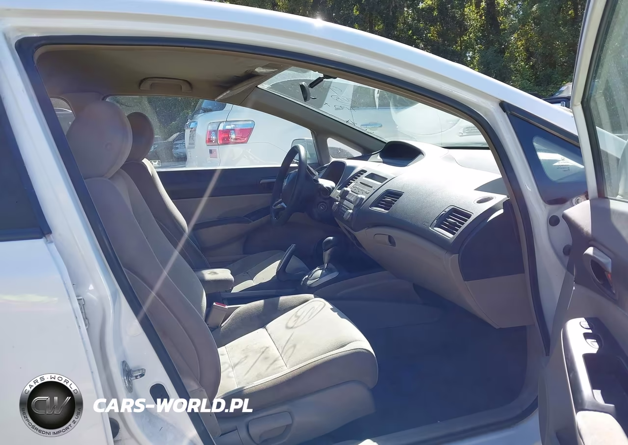 2009 Honda Civic Lx VIN:19XFA16589E048074 - 5