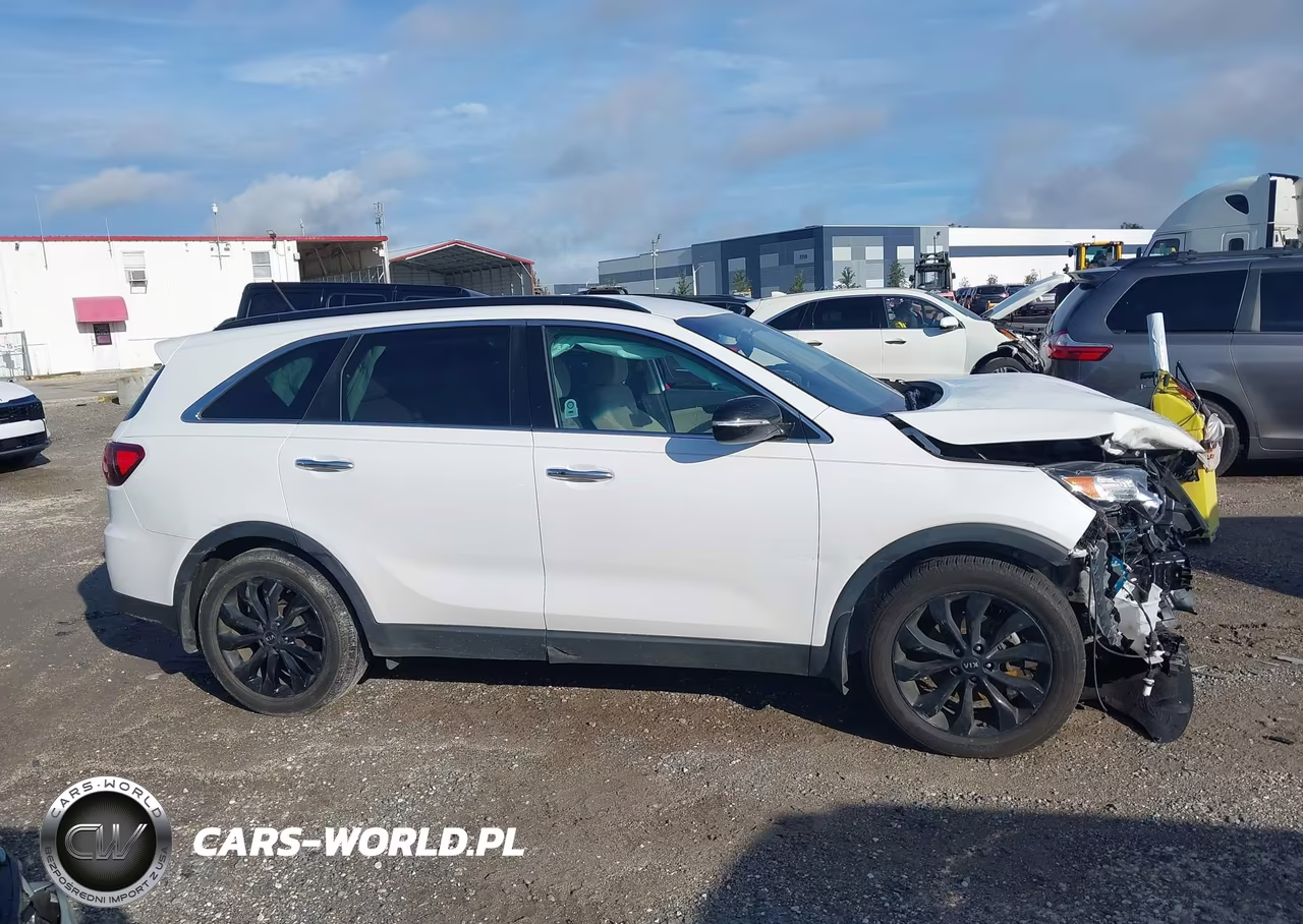 2020 Kia Sorento 3.3L S VIN:5XYPG4A52LG666156 - 14