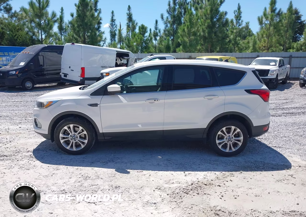 2019 Ford Escape Se VIN:1FMCU9GD7KUA65238 - 14