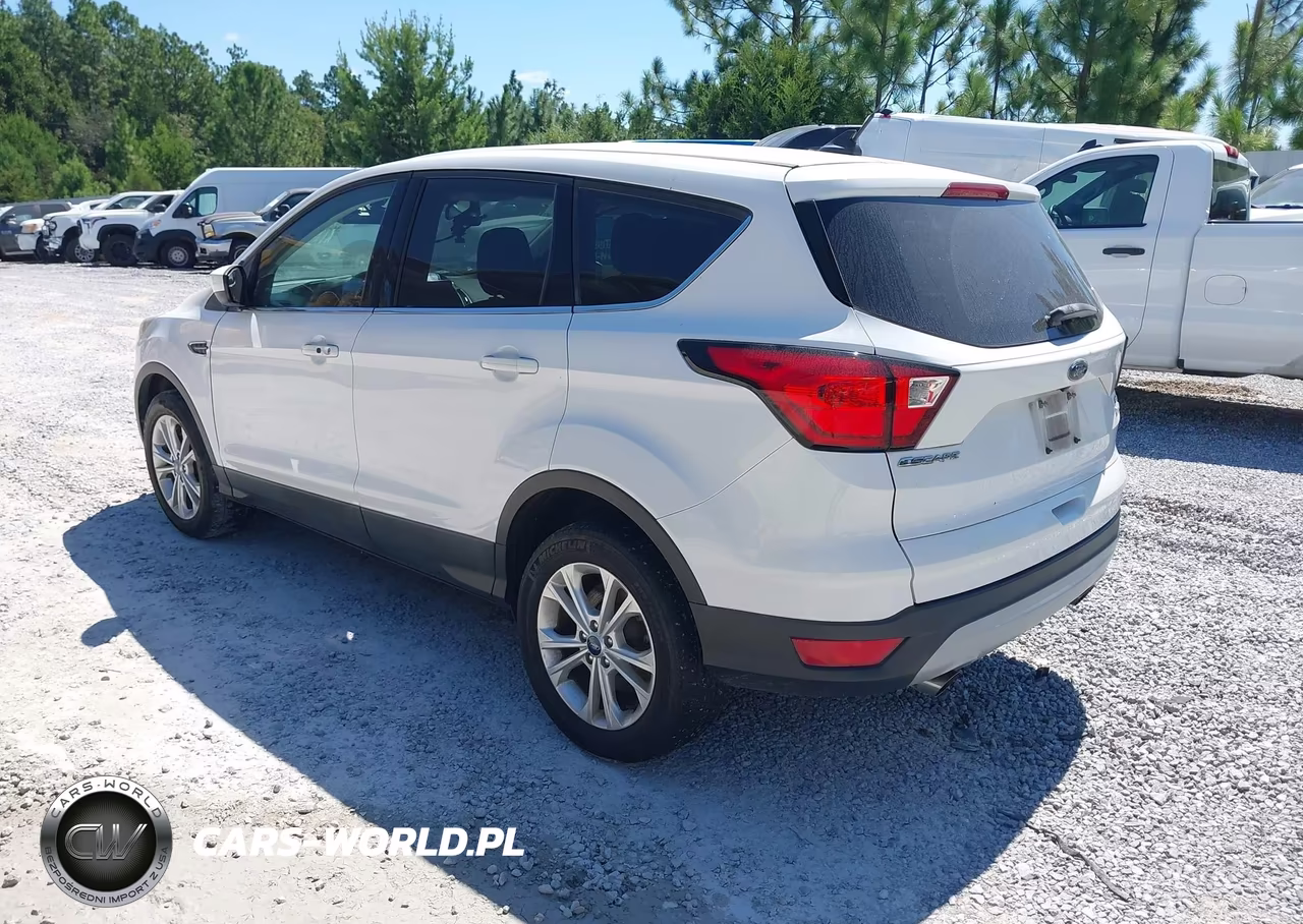 2019 Ford Escape Se VIN:1FMCU9GD7KUA65238 - 3