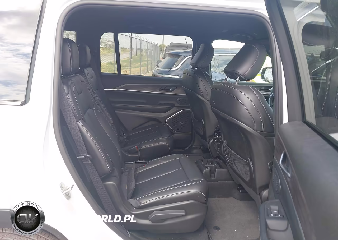 2024 Jeep Grand Cherokee L Limited 4X4 VIN:1C4RJKBGXR8572539 - 8
