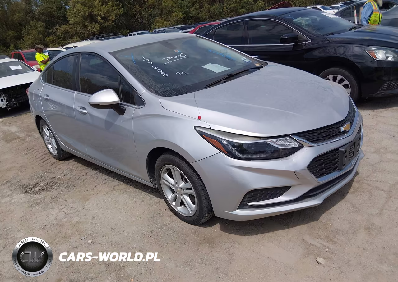 2018 Chevrolet Cruze Lt Auto VIN:1G1BE5SM0J7177608 - 1