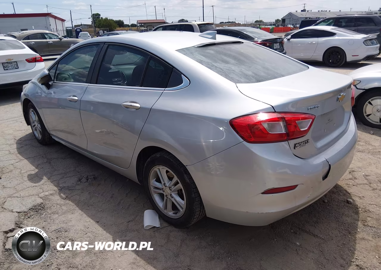 2018 Chevrolet Cruze Lt Auto VIN:1G1BE5SM0J7177608 - 3