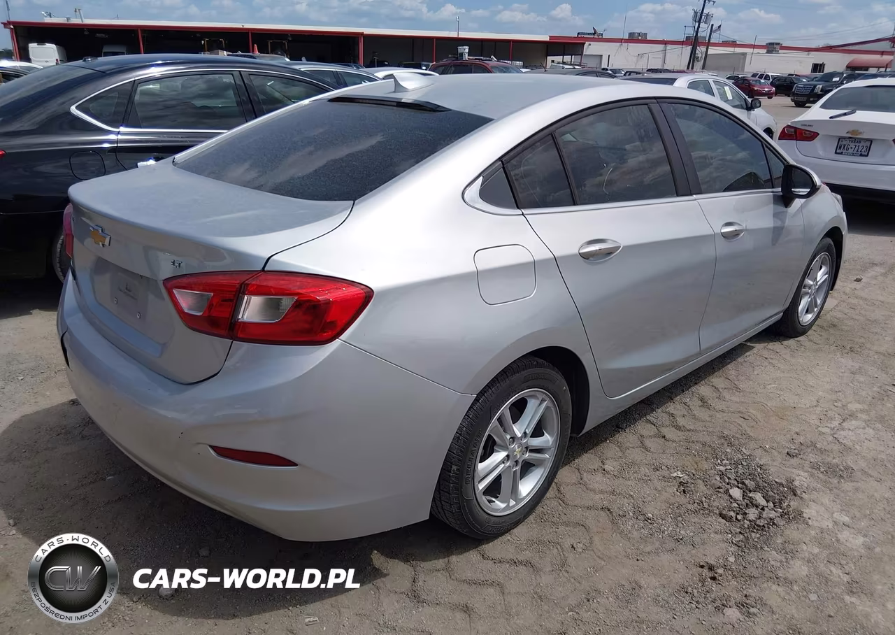 2018 Chevrolet Cruze Lt Auto VIN:1G1BE5SM0J7177608 - 4