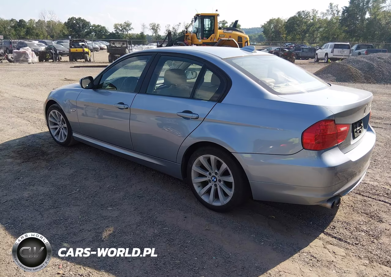2011 BMW 328I VIN:WBAPH5G54BNL80887 - 3