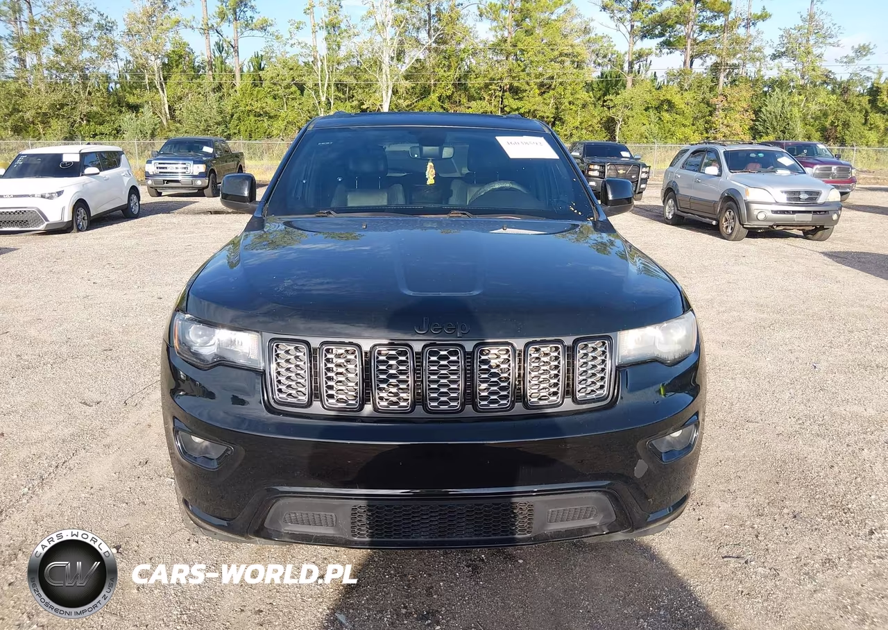 2019 Jeep Grand Cherokee Altitude 4X2 VIN:1C4RJEAG4KC698496 - 12