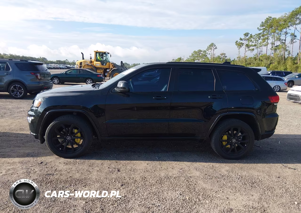 2019 Jeep Grand Cherokee Altitude 4X2 VIN:1C4RJEAG4KC698496 - 14