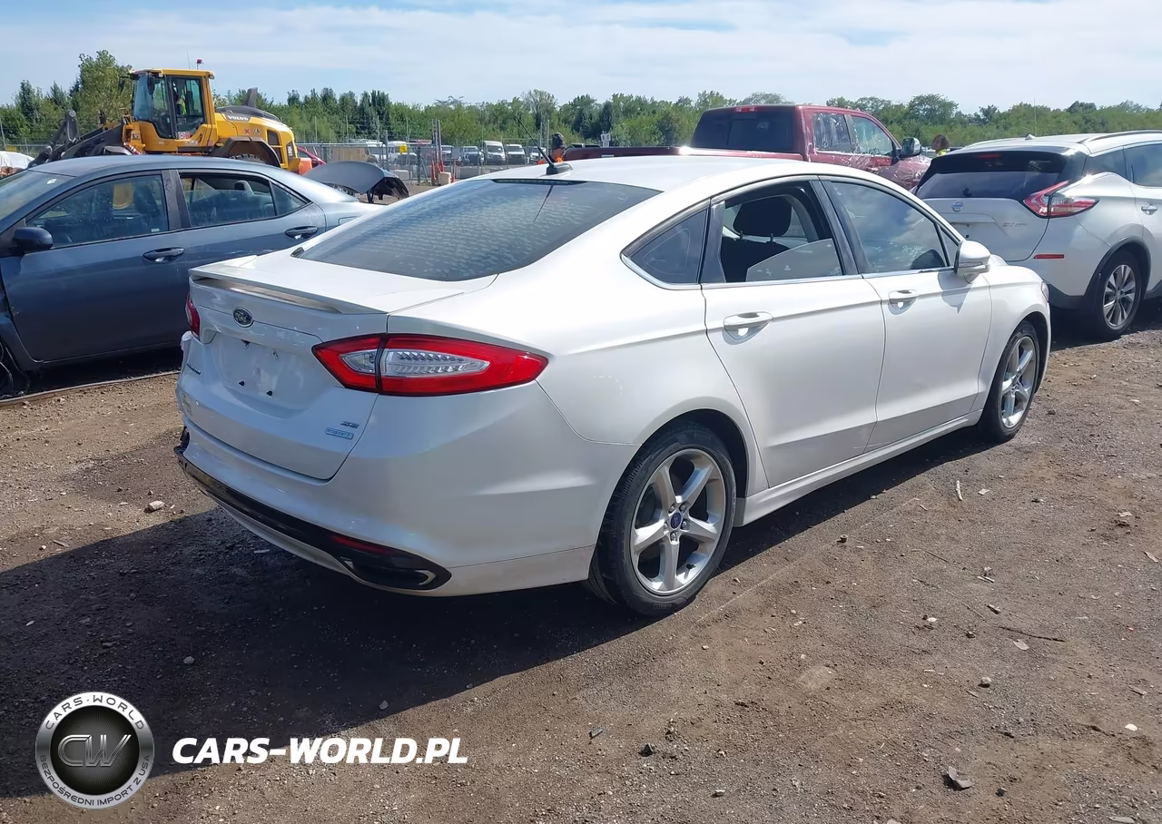 2015 Ford Fusion Se VIN:3FA6P0H98FR172106 - 4