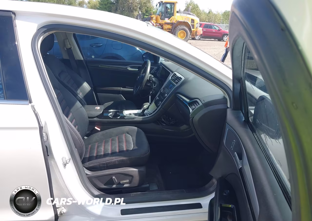 2015 Ford Fusion Se VIN:3FA6P0H98FR172106 - 5