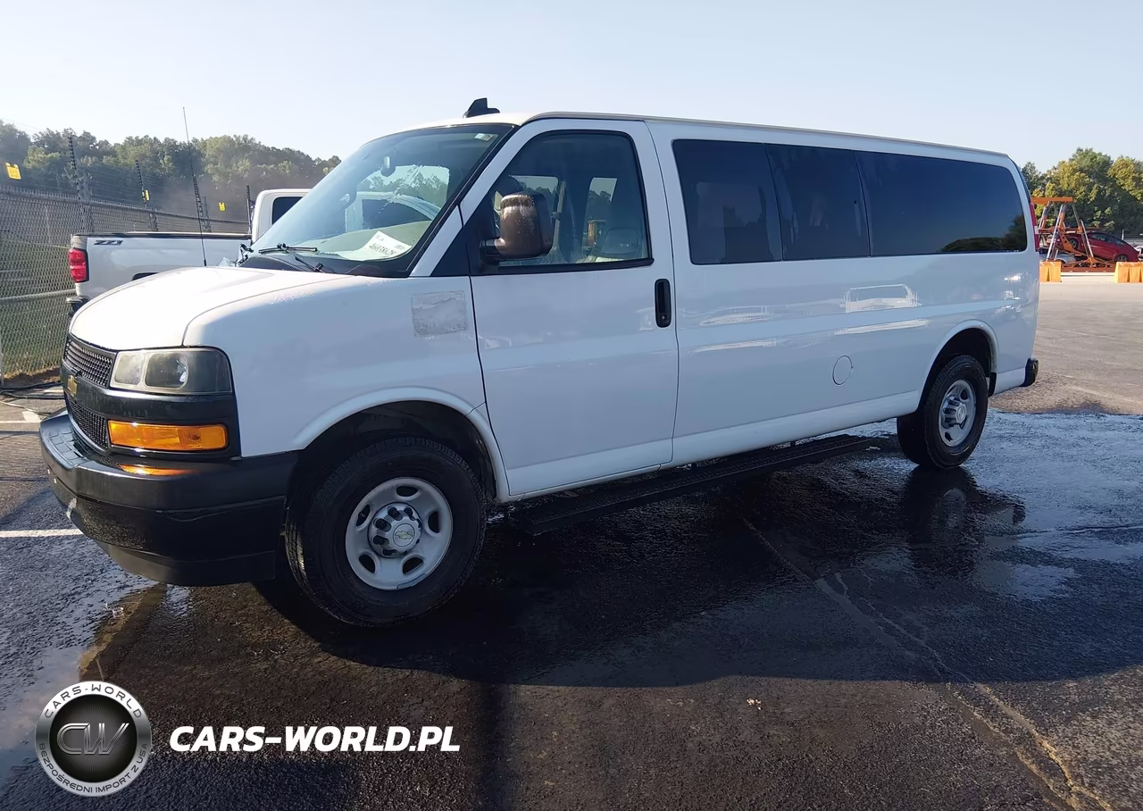 2020 Chevrolet Express Passenger Rwd 3500 Extended Wheelbase Ls VIN:1GAZGNFP1L1259138 - 2