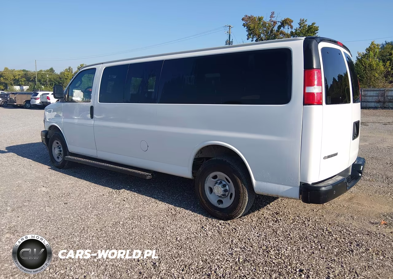 2020 Chevrolet Express Passenger Rwd 3500 Extended Wheelbase Ls VIN:1GAZGNFP1L1259138 - 3