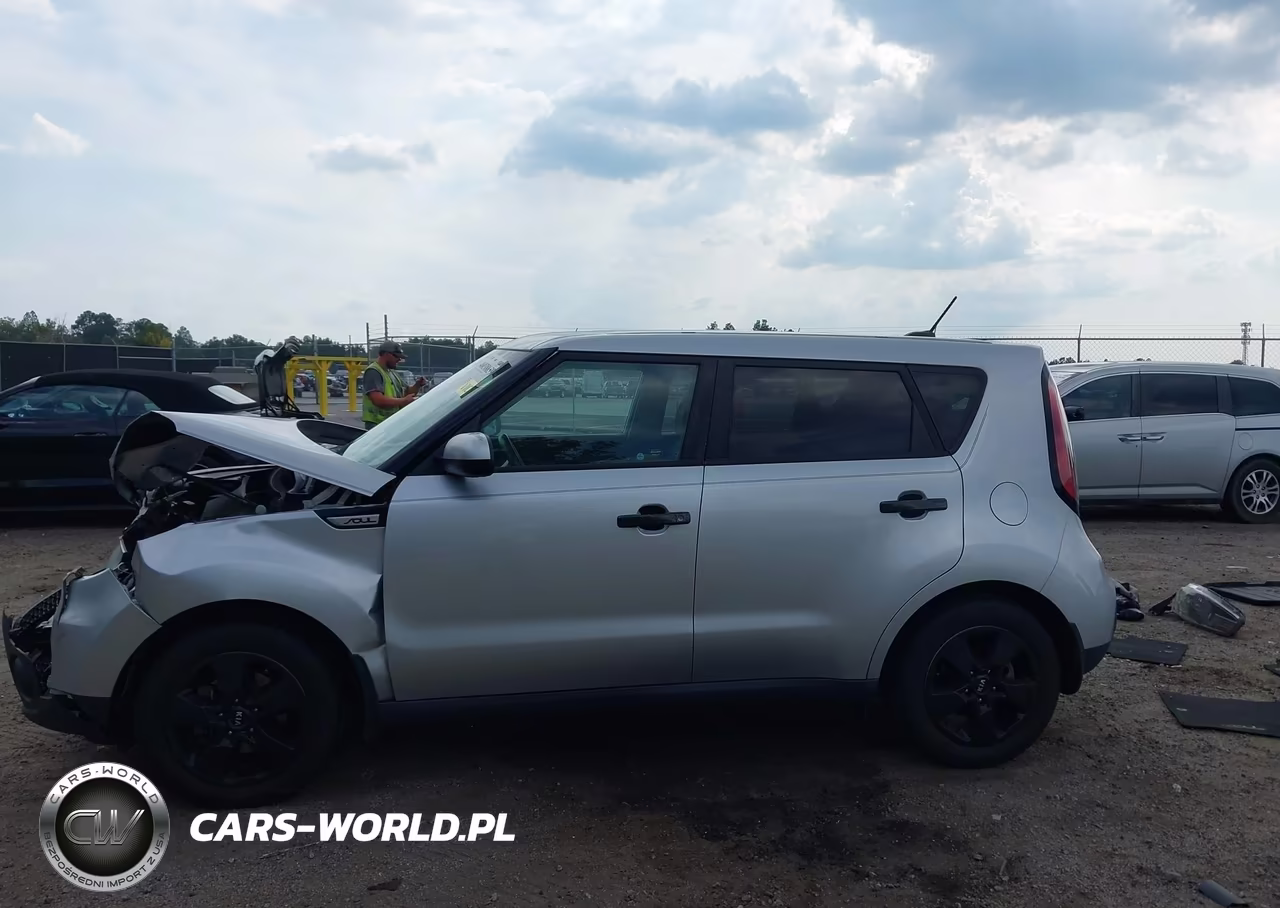 2018 Kia Soul VIN:KNDJN2A27J7621391 - 15