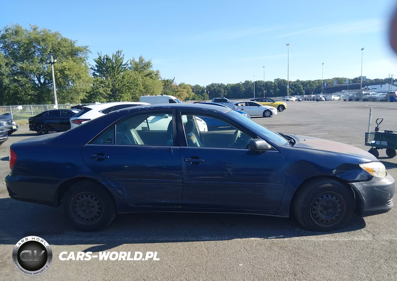 2002 Toyota Camry Le VIN:4T1BE32K42U518386 - 13