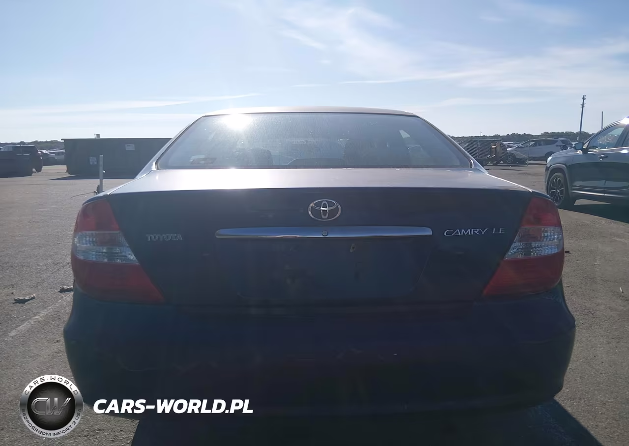 2002 Toyota Camry Le VIN:4T1BE32K42U518386 - 16