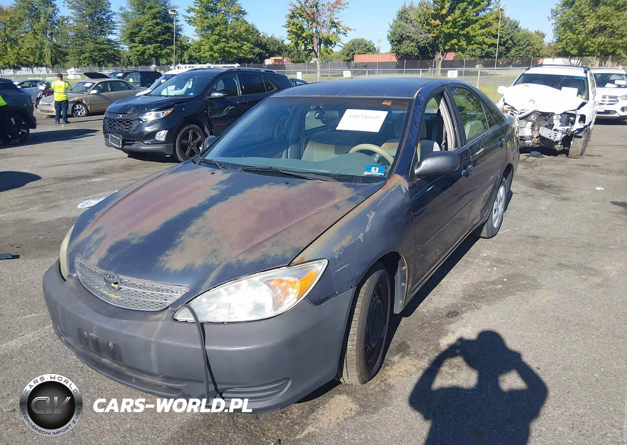 2002 Toyota Camry Le VIN:4T1BE32K42U518386 - 2