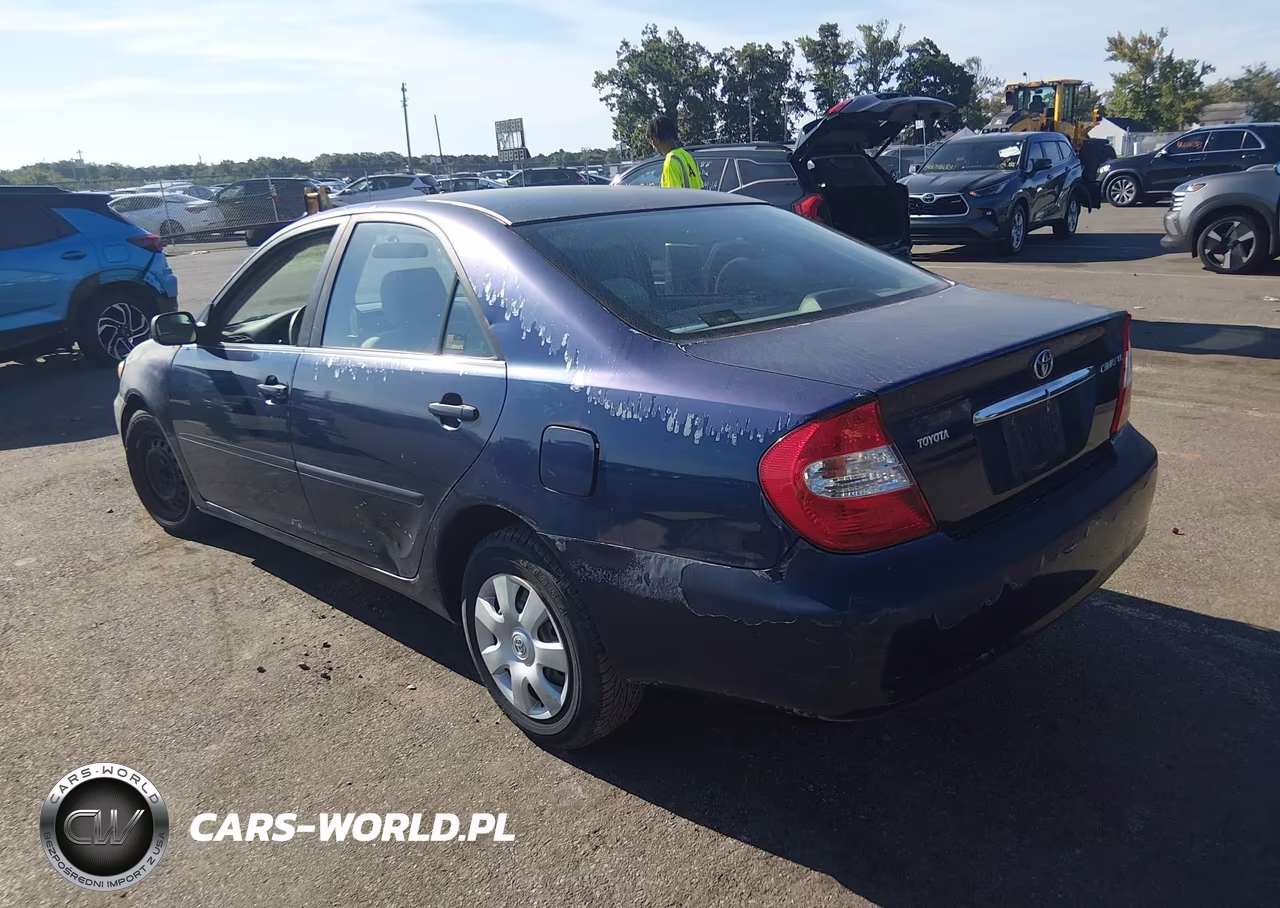 2002 Toyota Camry Le VIN:4T1BE32K42U518386 - 3