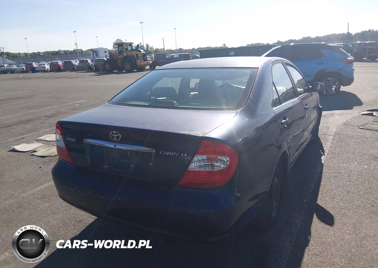2002 Toyota Camry Le VIN:4T1BE32K42U518386 - 4