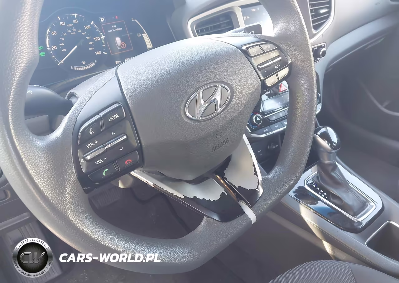 2018 Hyundai Ioniq Hybrid Blue VIN:KMHC65LC8JU099672 - 6