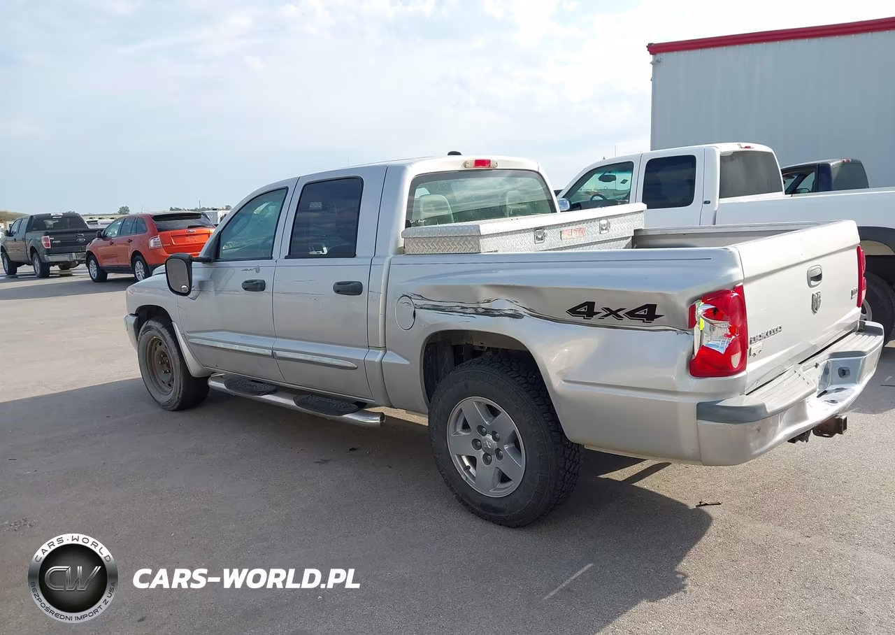 2005 Dodge Dakota Laramie VIN:1D7HW58N95S364305 - 14