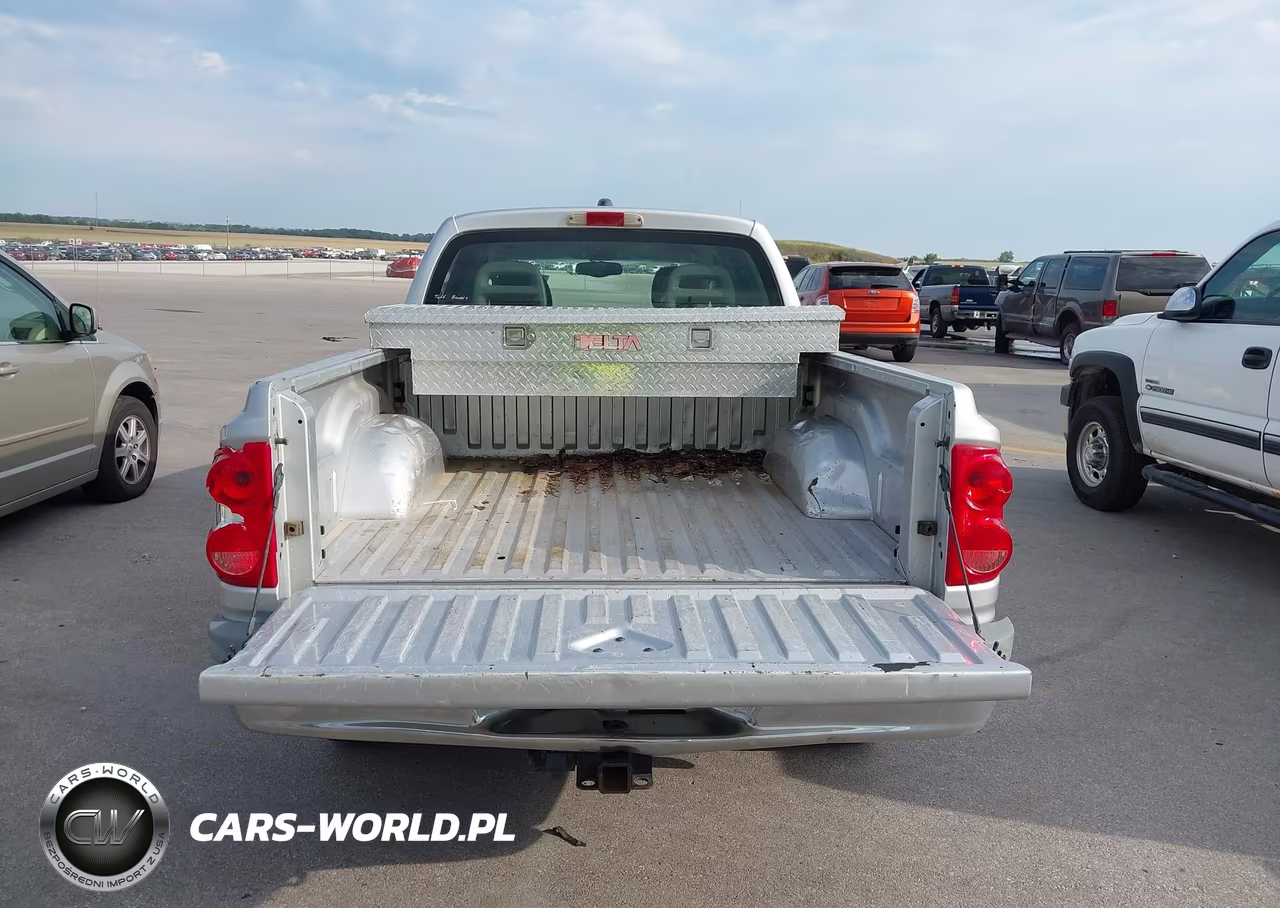 2005 Dodge Dakota Laramie VIN:1D7HW58N95S364305 - 17