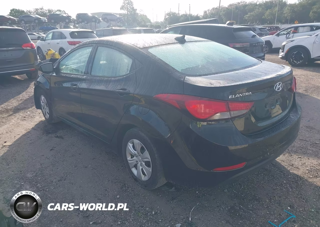 2016 Hyundai Elantra Se VIN:5NPDH4AE6GH761303 - 3