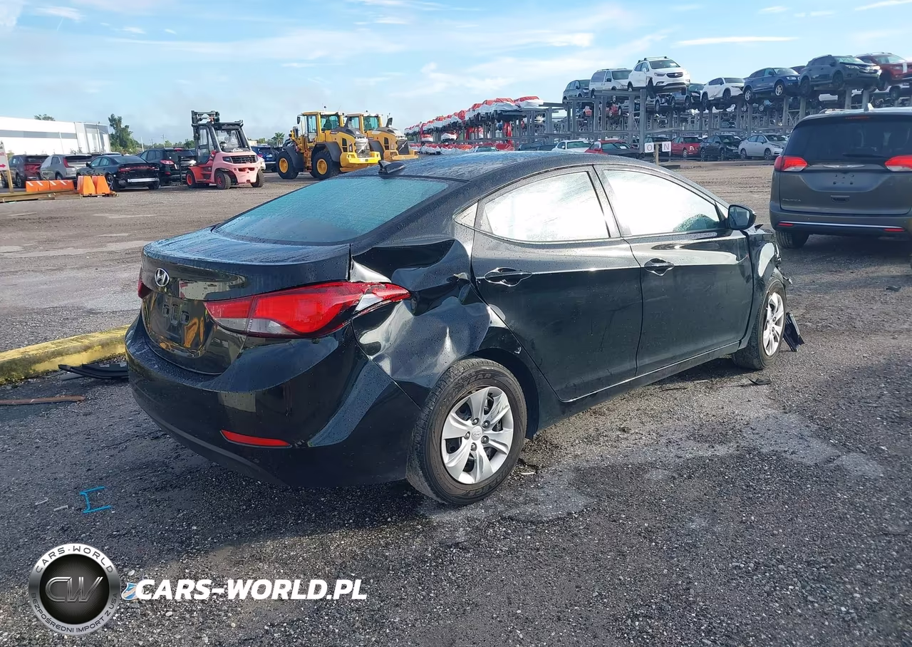 2016 Hyundai Elantra Se VIN:5NPDH4AE6GH761303 - 4