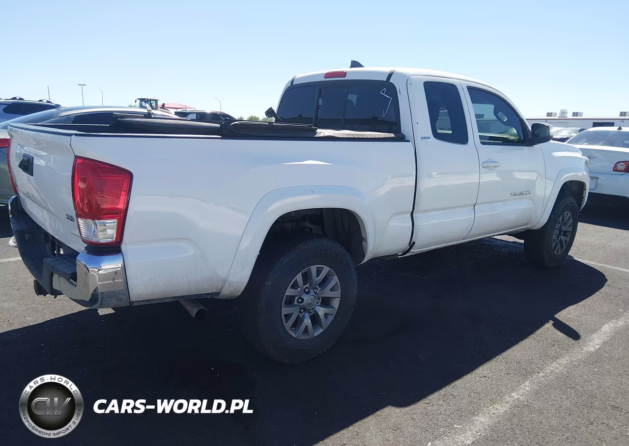 2017 Toyota Tacoma Sr5 V6 VIN:5TFSZ5AN3HX072772 - 4
